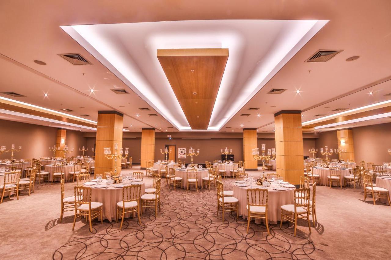 Ramada Plaza By Wyndham Eskişehir Exterior foto